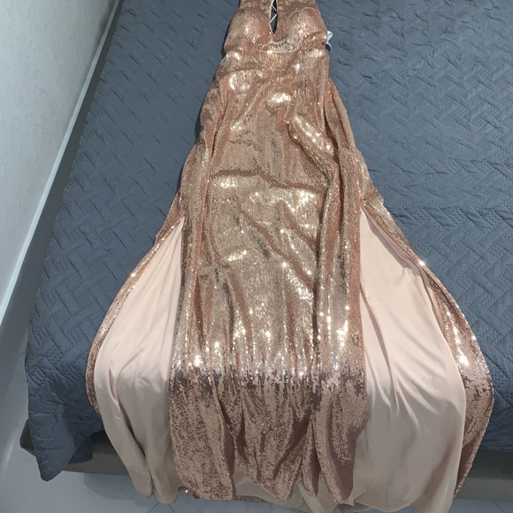 Forml/Prom type of dress. - Picture 3 of 4